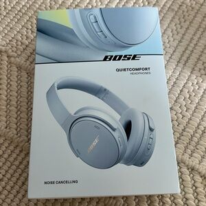 Bose QuietComfort Wireless Noise Cancelling Over-Ear Headphones - Moonstone Blue